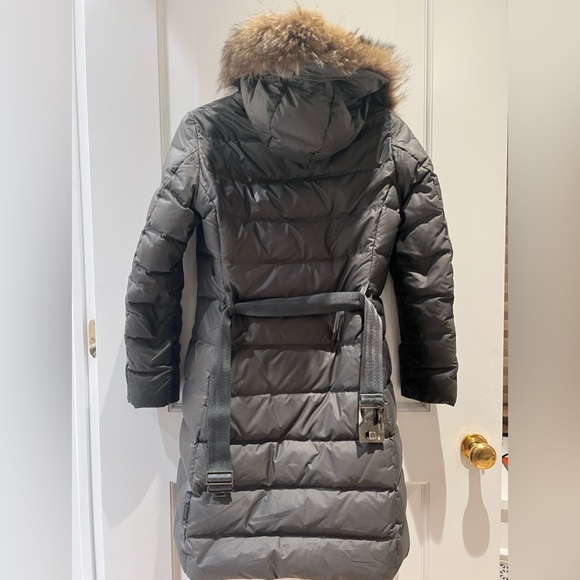 Moncler silver winter coat with fur lined hood and buckle - Picture 6 of 10